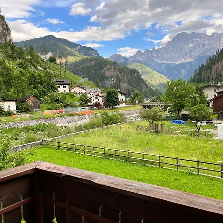 Casa Di Charme Sul Civetta Dolomiti Caprile (Veneto)